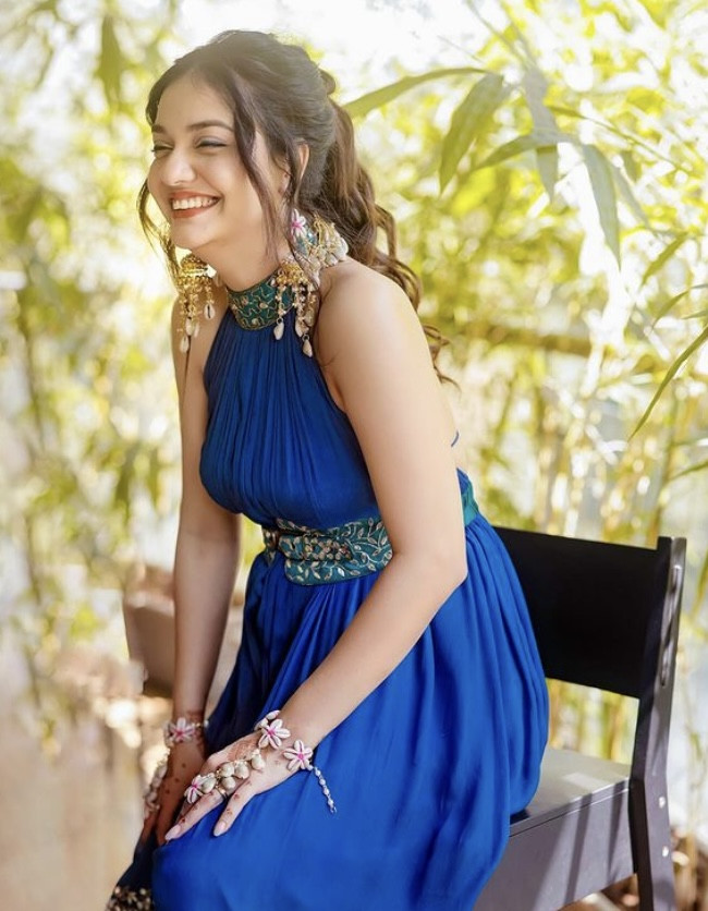 Divya Aggarwal - Star Shell Jewellery